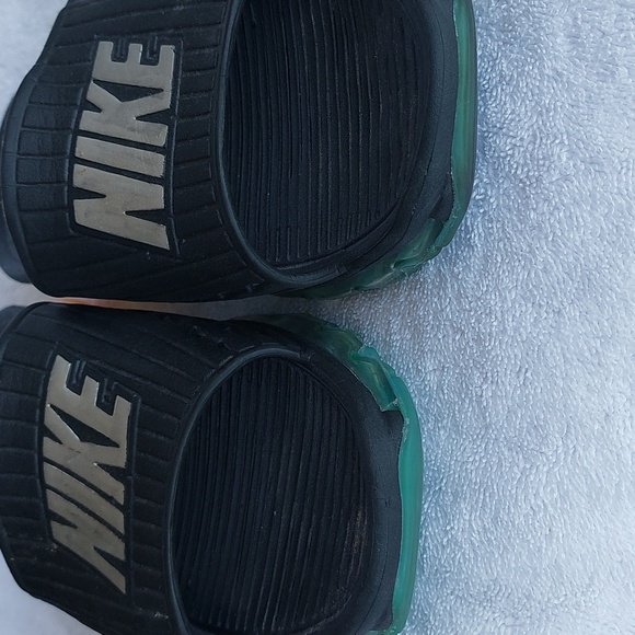 NIKE Air Max Sandals - Picture 6 of 7